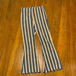 Free People Fine Line Slim Pants. Size medium and navy combo color
